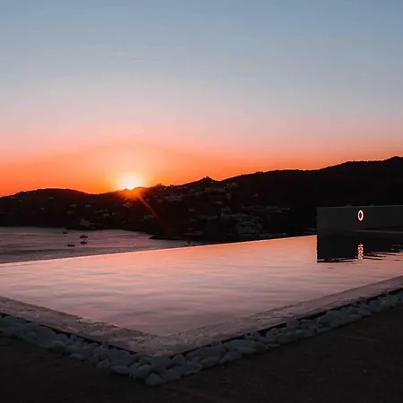 Sea And Sun L * مِلوبوتاس