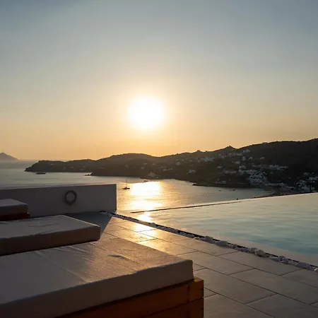 Sea And Sun L Милопотас