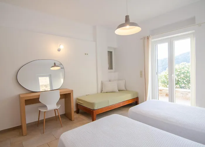 Sea And Sun L Милопотас